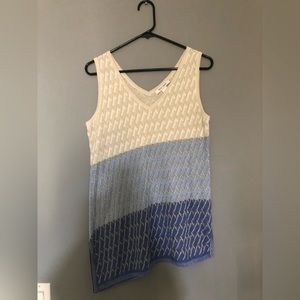 Pretty knit sleeveless top.  Like new.  White House Black Market.